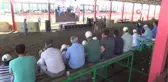 Podyuma çıkan düveler kapış kapış gitti