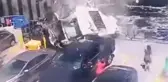 Kanada'da karavanın feribotun üzerine düştüğü anlar kameralara yansıdı