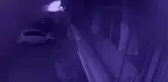 Polisten kaçan otomobil yayaların arasına böyle daldı