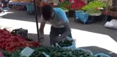 Sebze fiyatları düştü vatandaşın yüzü güldü
