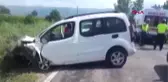 TOKAT Hafif ticari araçlar kafa kafaya çarpıştı 1 ölü, 3 yaralı