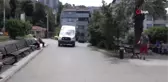 İşe başladığı gün kamyonu devirdi