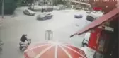 SAKARYA İki otomobilin çarpıştığı kaza kamerada