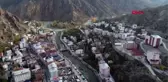 ARTVİN Çoruh Nehri'ni ilkel teleferikle geçiyorlar