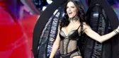 Aşk yaşadıkları söylenen Adriana Lima ve Emir Uyar, Mikonos'da görüntülendi