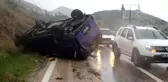 İnşaat işçilerini taşıyan servis takla attı! 1 ölü, 5 yaralı