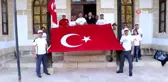 Milli mücadele ruhu için 27 kilometre yürüdüler