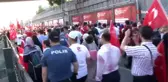 Vatandaşlar Atatürk Havalimanı'na akın etti