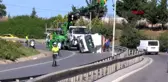 ATAŞEHİR'DE DEVRİLEN KAMYONET NEDENİYLE TRAFİK DURDU