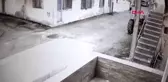 MERSİN ASKICI HIRSIZLAR GÜVENLİK KAMERASINA YAKALANDI