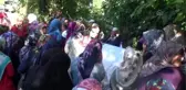 Trafik kazasında ölen anne ile kızı toprağa verildi