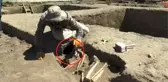 Kafatası olmayan 2 bin 700 yılık kadın iskeleti bulundu