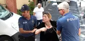 Vücudu bıçak izleriyle dolu! Kadının çığlıklarını duyan mahalleli hemen polisi aradı