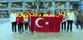 Milli sporcular yurda döndü