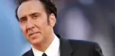 Dünyaca ünlü oyuncu Nicolas Cage, kendi kobralarının saldırısına uğradı