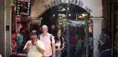 Bir metrekarede sırt sırta tıraş