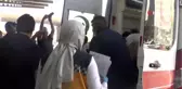 Kurban kesen vatandaşı arı soktu