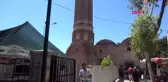 ANTALYA YİVLİ MİNARE'NİN DİBİNDE TARİHİ MEZARLIK BULUNDU