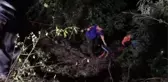 Bartın'da 5 kişinin bulunduğu aracın baraja devrilmesi