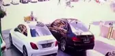 Cipin motosikletliye çarpıp kaldırıma çıktığı anlar kamerada