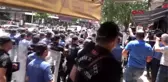 DİYARBAKIR BELEDİYE KARŞISINDA OTURMA EYLEMİ YAPMAK İSTEYEN GRUBA MÜDAHALE