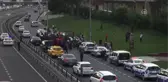 Motosikletle duran araca çarpan 2 polis yaralandı
