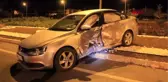 Sivas'ta iki otomobil çarpıştı 10 yaralı