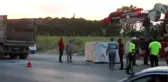 Tırın taşıdığı 22 ton ağırlığında mermer blok otoyolun ortasına düştü