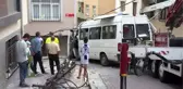 Kağıthane'de minibüs duvara çarptı: 1 yaralı
