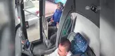 Otobüste rahatsızlanan yolcuyu şoför hastaneye götürdü