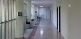 Taburcu edilen küçük Ayaz'ı evde ablası karşıladı