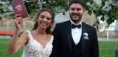 Babasının kalecilik yaptığı stadyumda dünyaevine girdi