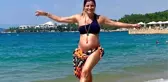 6 aylık hamile olan sunucu Ece Vahapoğlu plajda fenalaştı