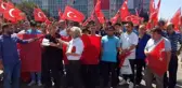 İşten çıkarılanlar İBB önünde İmamoğlu'na seslendi: Okulların açıldığı dönemde lütfen kimseyi ekmeğinden etmeyin