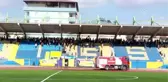 Sıcaktan bunalan taraftarları itfaiye serinletti