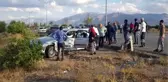 Kamyonet ile otomobil çarpıştı: 3 yaralı