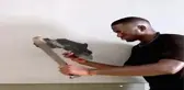 Güney Afrika'daki şiddete, gözü yaşlı Mandela resmi ile tepki