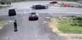 Lamborghini'yi ikiye bölen kaza kamerada