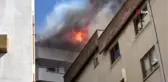 Zonguldak'ta bir evin çatı katı alev alev yandı