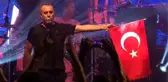 Hükümete yakın yazar, Haluk Levent'ten özür diledi