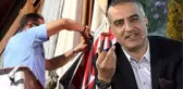 Ünlü televizyoncunun tepki gösterdiği tabela, zabıta ekipleri tarafından indirildi