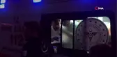 Sürücüsüz otomobil 2 kişiyi yaraladı