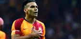 Galatasaray forması giyen damat ve geline Falcao'dan mutluluk mesajı!