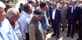 Vali Güzeloğlu, üzüm hasadı yapan çiftçilerle bir araya geldi