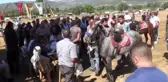 Ödemiş'te rahvan atlar yarıştı
