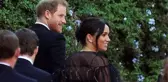 Ünlü modacının düğününe katılan Kraliyet gelini Meghan Markle, kıyafetinin fiyatıyla dudak uçuklattı