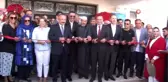 Ünlü sanatçı Hakan Altun, Siirt'te babasının adını taşıyan okulun açılışını söylediği şarkılarla...