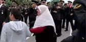 Yüzlerce asker arasında gözyaşlarıyla 