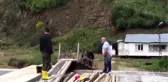 Borçka'da şiddetli yağış - AFAD ekipleri iki evde mahsur kalanlar için çalışma başlattı (2)
