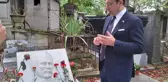 Ekrem İmamoğlu, Ahmet Kaya ve Yılmaz Güney'in Paris'teki mezarlarını ziyaret etti